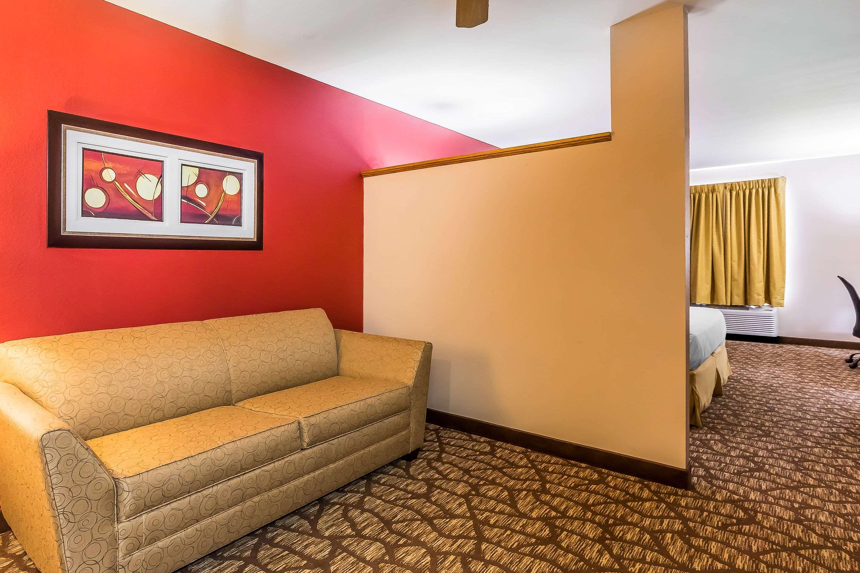 Quality Inn & Suites Chesterfield Village Springfield Exteriér fotografie