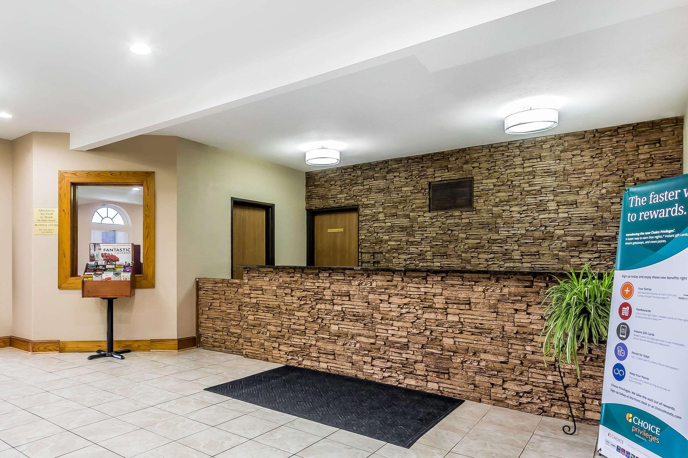 Quality Inn & Suites Chesterfield Village Springfield Exteriér fotografie