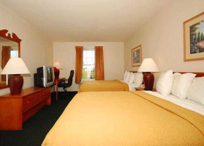 Quality Inn & Suites Chesterfield Village Springfield Exteriér fotografie